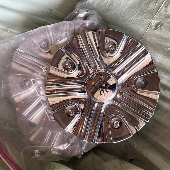 22” Rims - Picture 4 of 4